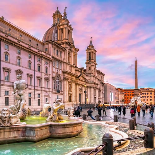 Public space, Tourist attraction, Human settlement, Water feature, Town square, City, Fountain, Landmark, Dome