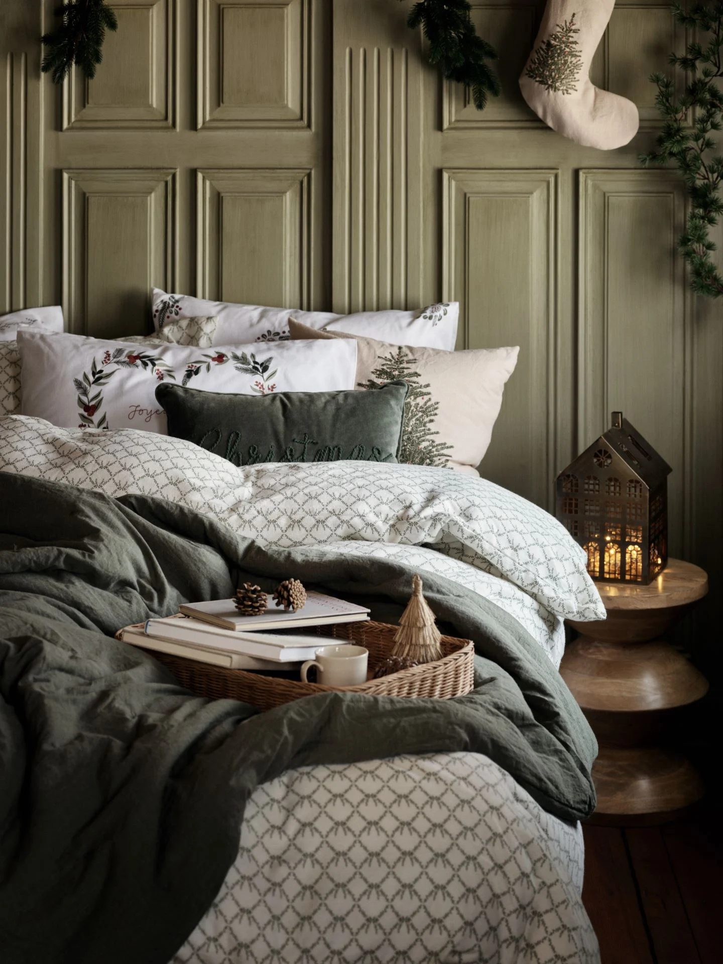 Picture frame, Interior design, Brown, Property, White, Comfort, Black, Wood, Lighting, Building