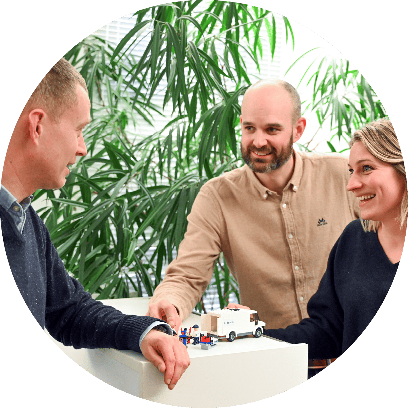 Smile, Shirt, Sharing, Coat, Gesture, Interaction, Happy