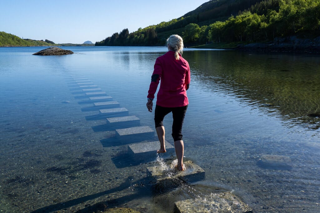 People in nature, Water resources, Sky, Tree, Lake, Leisure, Shorts, Bank