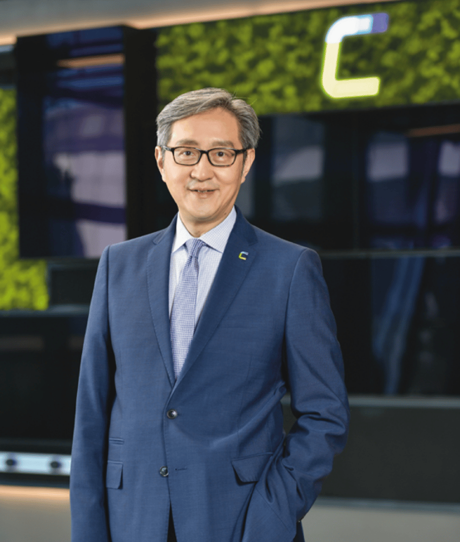 Dress shirt, Vision care, Glasses, Chin, Smile, Sleeve, Tie, Collar, Suit