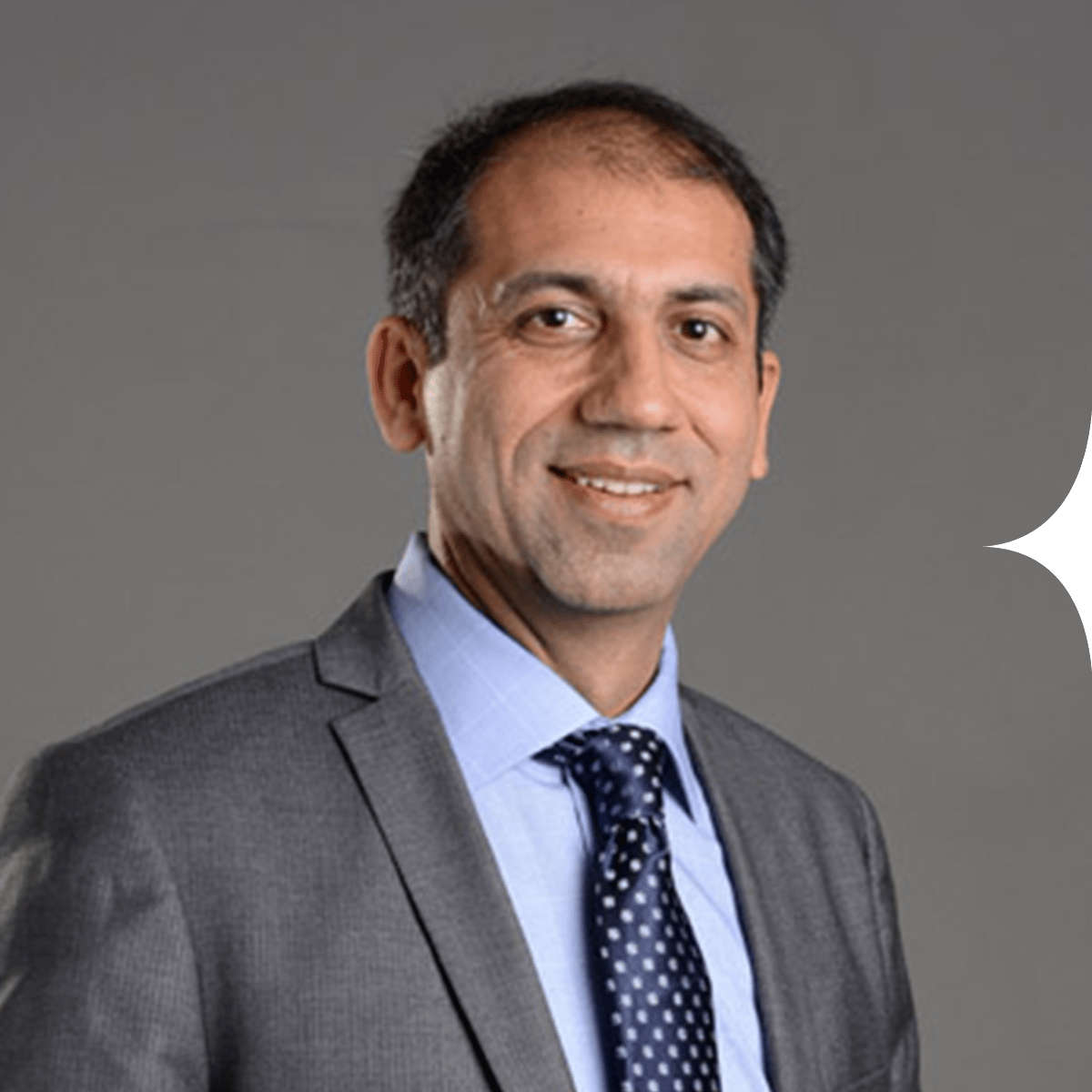 Dress shirt, Forehead, Hair, Smile, Eye, Tie, Sleeve, Gesture, Collar