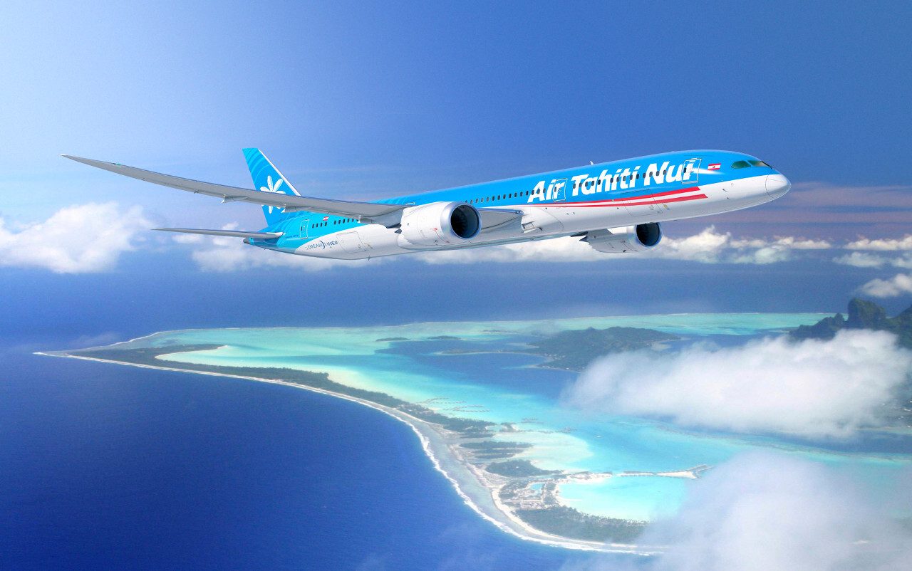 Air travel, Sky, Water, Vehicle, Blue, Airplane, Aircraft, Cloud, Aviation