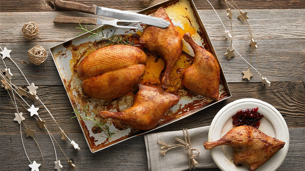 Turkey meat, Food, Vertebrate, Ingredient, Recipe, Cuisine, Tableware, Dish