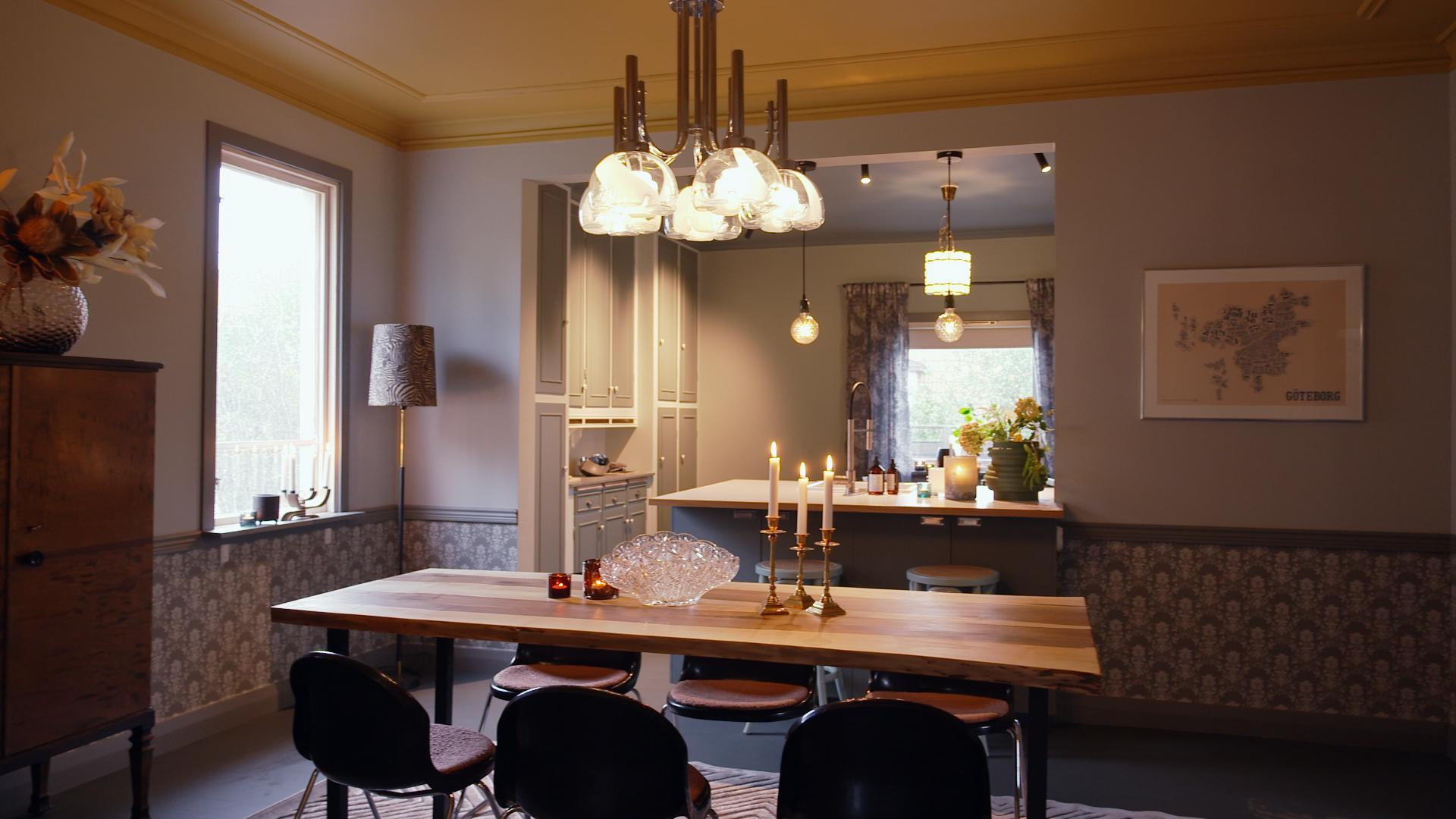 Picture frame, Interior design, Table, Furniture, Property, Plant, Wood, Building, Countertop, Chair