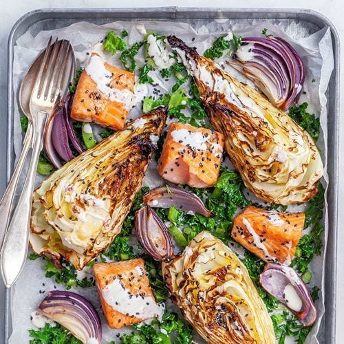 Fines herbes, Kitchen utensil, Leaf vegetable, Food, Tableware, Ingredient, Plate, Recipe, Seafood, Garnish