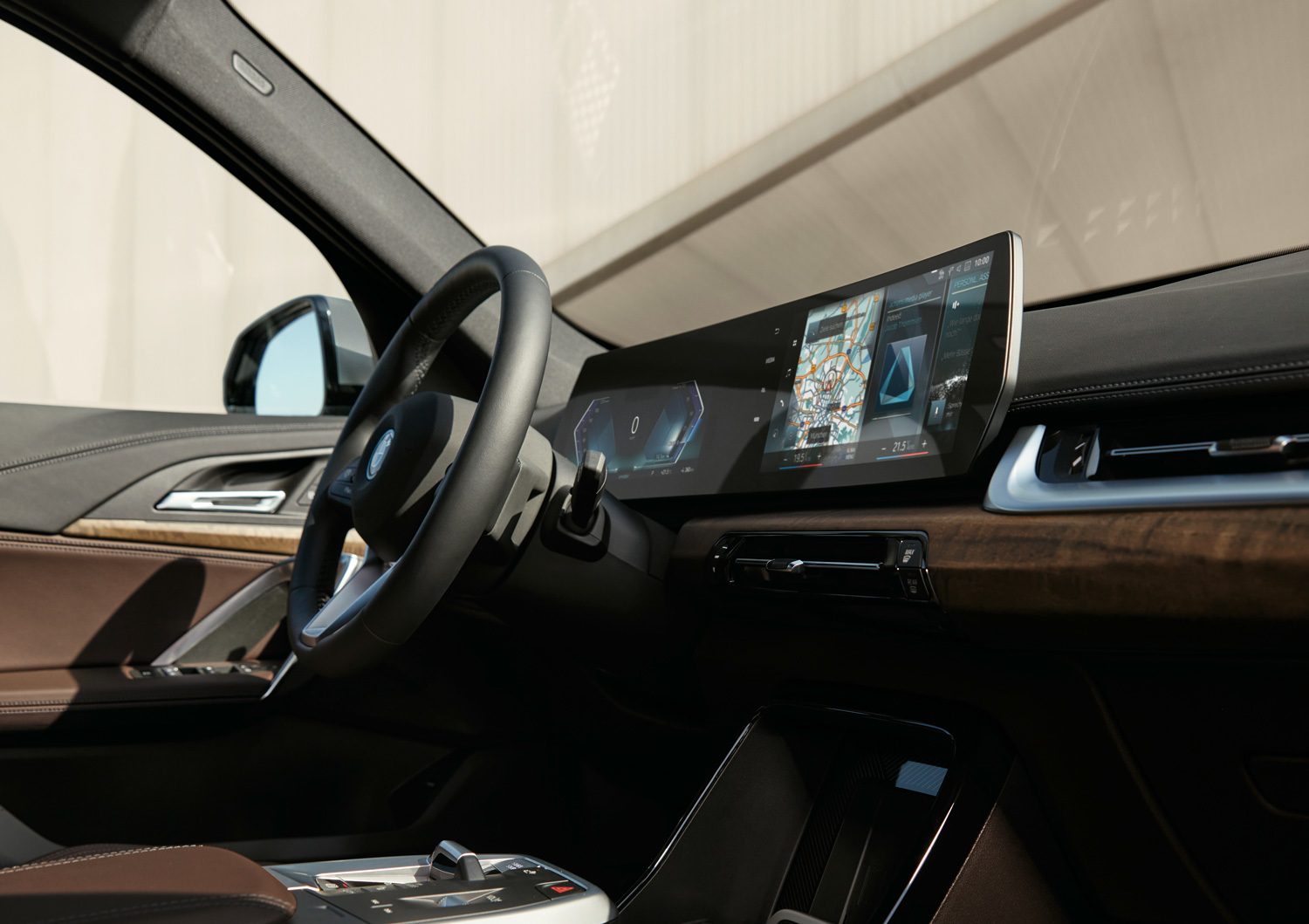 Personal luxury car, Motor vehicle, Automotive mirror, Steering wheel
