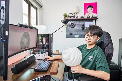 Electronic device, Personal computer, Furniture, Peripheral, Desk, Gadget