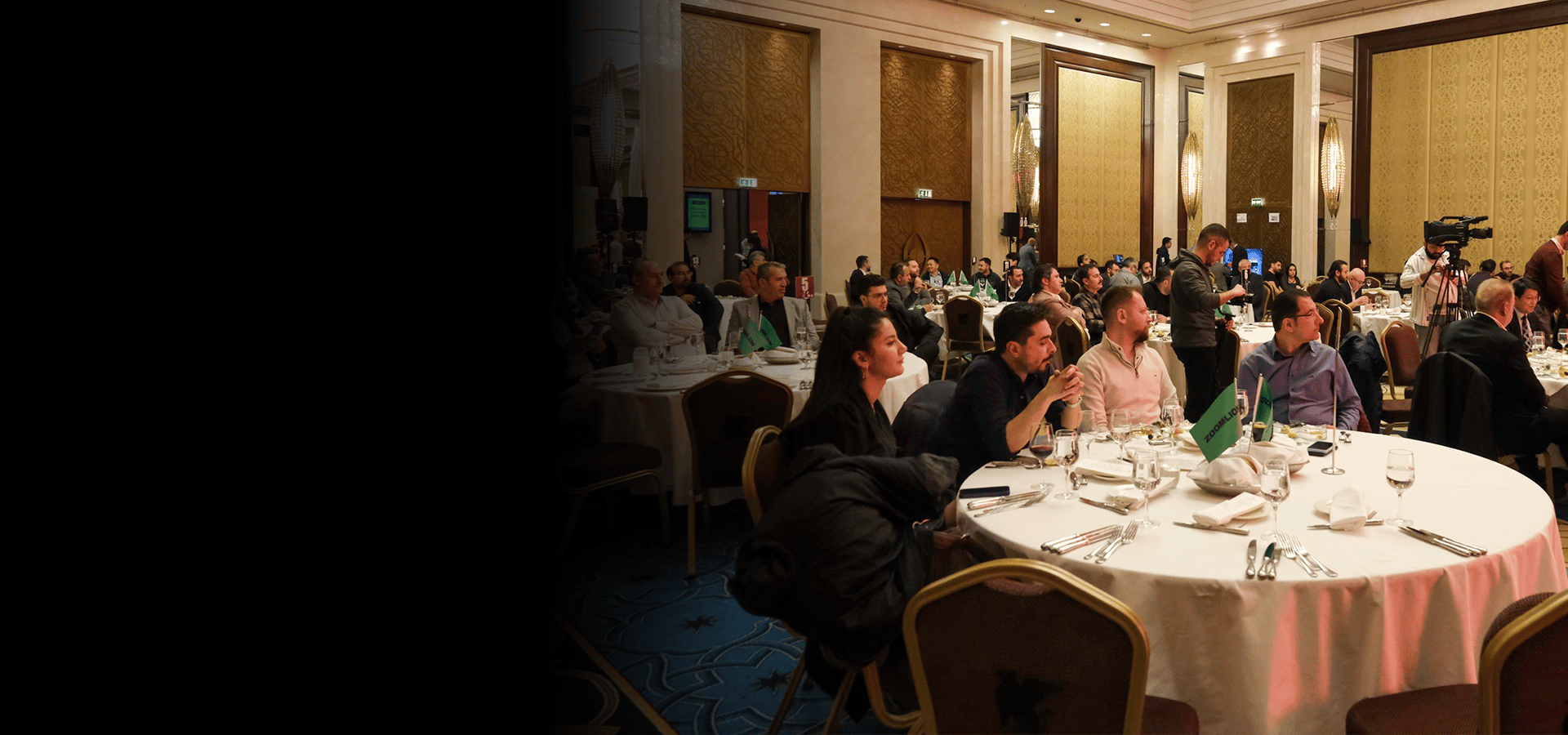 Table, Furniture, Chair, Tableware, Tablecloth