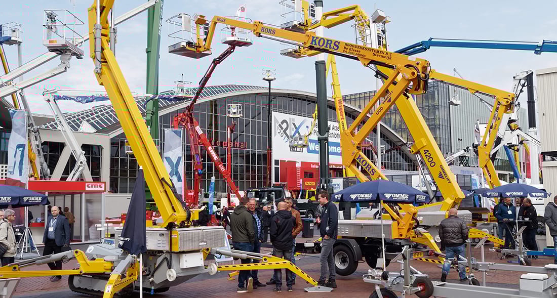 Mode of transport, Motor vehicle, Automotive tire, Wheel, Yellow, Sky, Crane