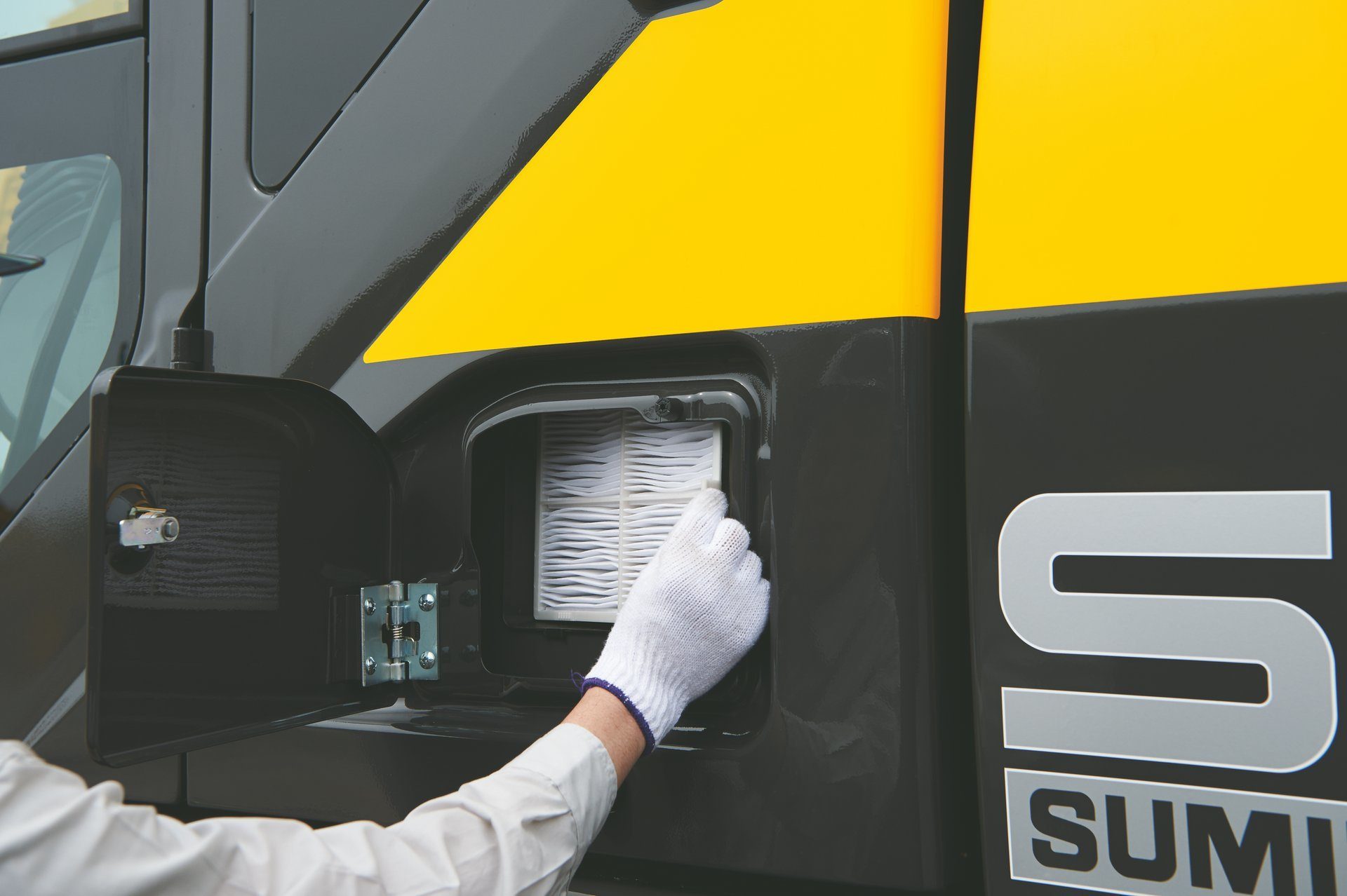 Motor vehicle, Automotive lighting, Safety glove, Hood, Gesture