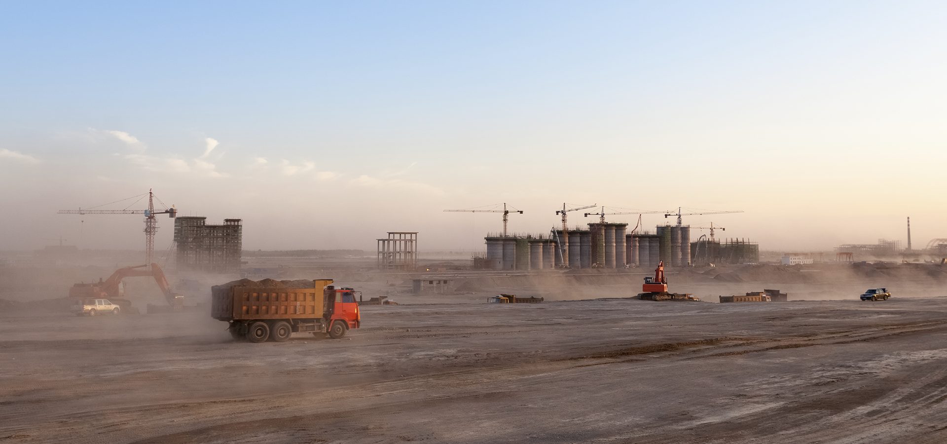 Road surface, Sky, Cloud, Vehicle, Tire, Wheel, Asphalt, Rolling