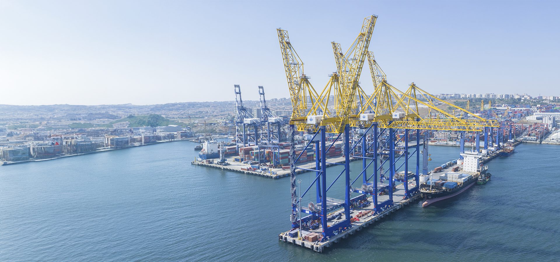 Urban design, Water, Sky, Vehicle, Boat, Watercraft, Dock