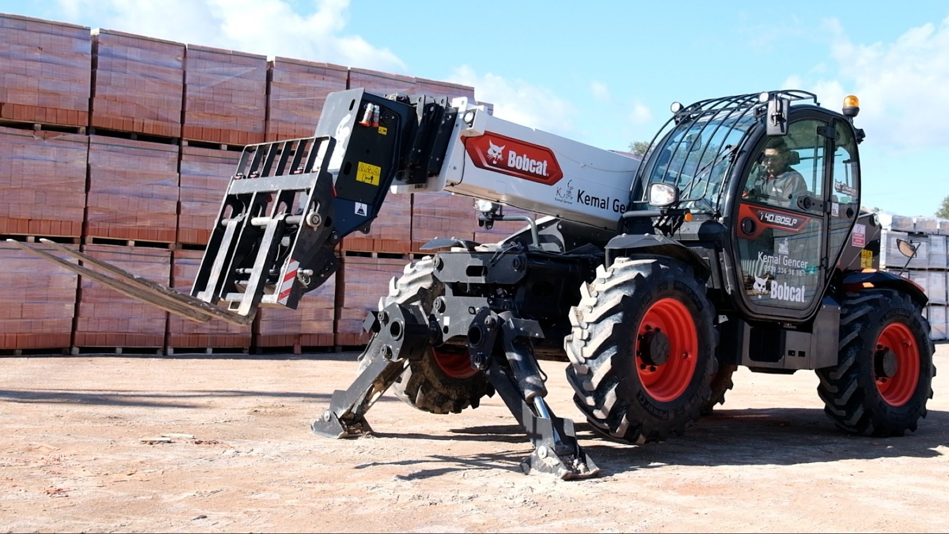 Automotive tire, Motor vehicle, Agricultural machinery, Wheel, Sky, Cloud, Tread, Tractor