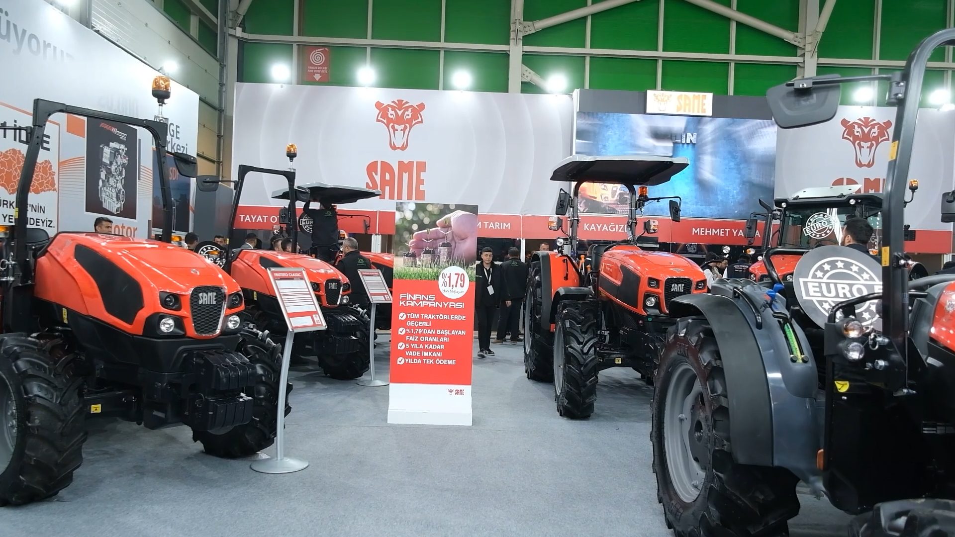 Motor vehicle, Automotive tire, Wheel, Car, Tread, Rim