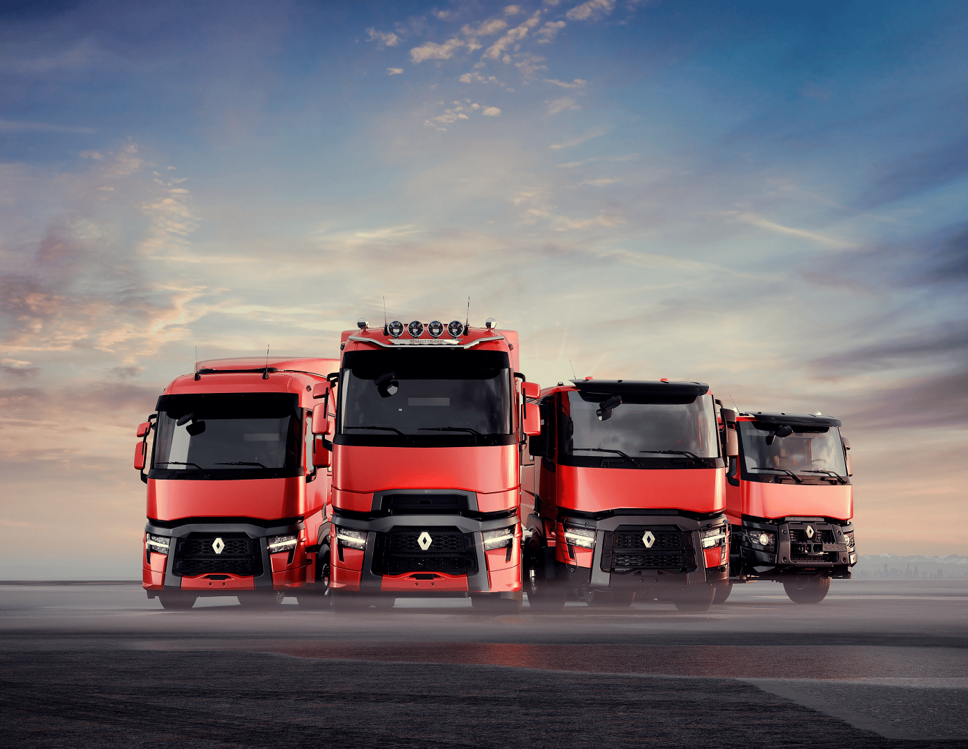 Land vehicle, Automotive lighting, Cloud, Sky, Tire, Truck, Asphalt