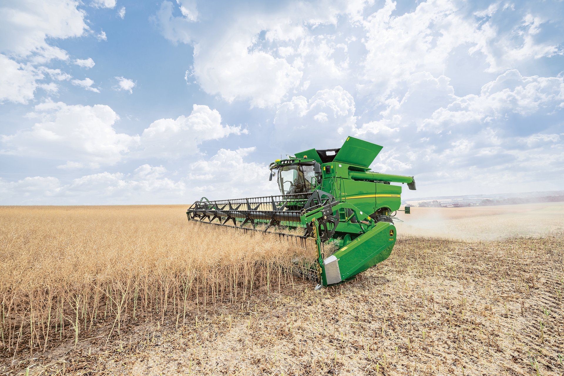 Agricultural machinery, Sky, Cloud, Harvester, Plant, Vehicle, Wheel, Agriculture