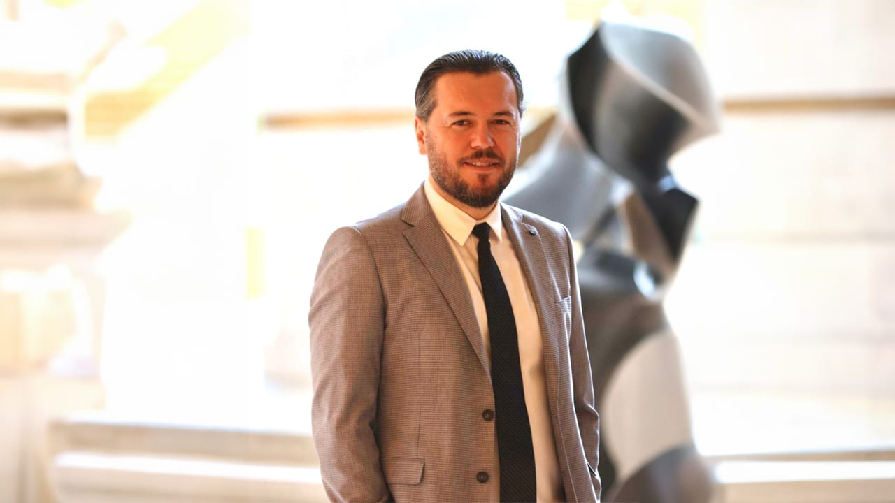 Dress shirt, Tie, Sleeve, Smile, Collar