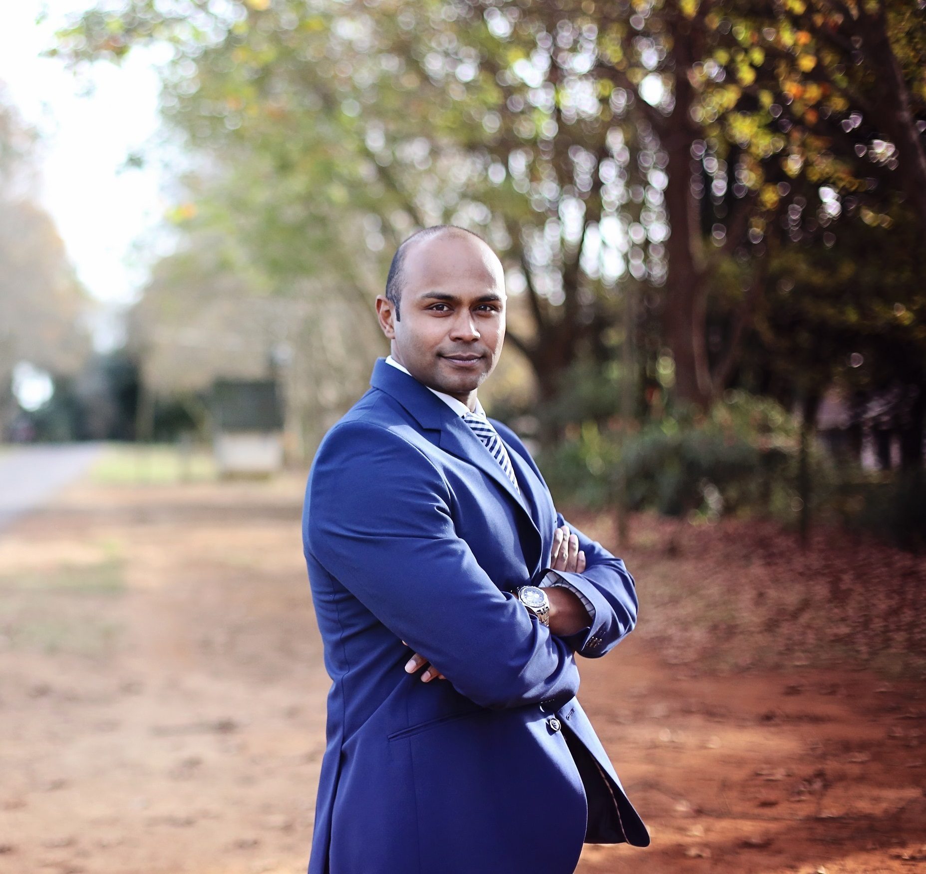 People in nature, Flash photography, Face, Coat, Sleeve, Wood, Gesture, Tree, Happy