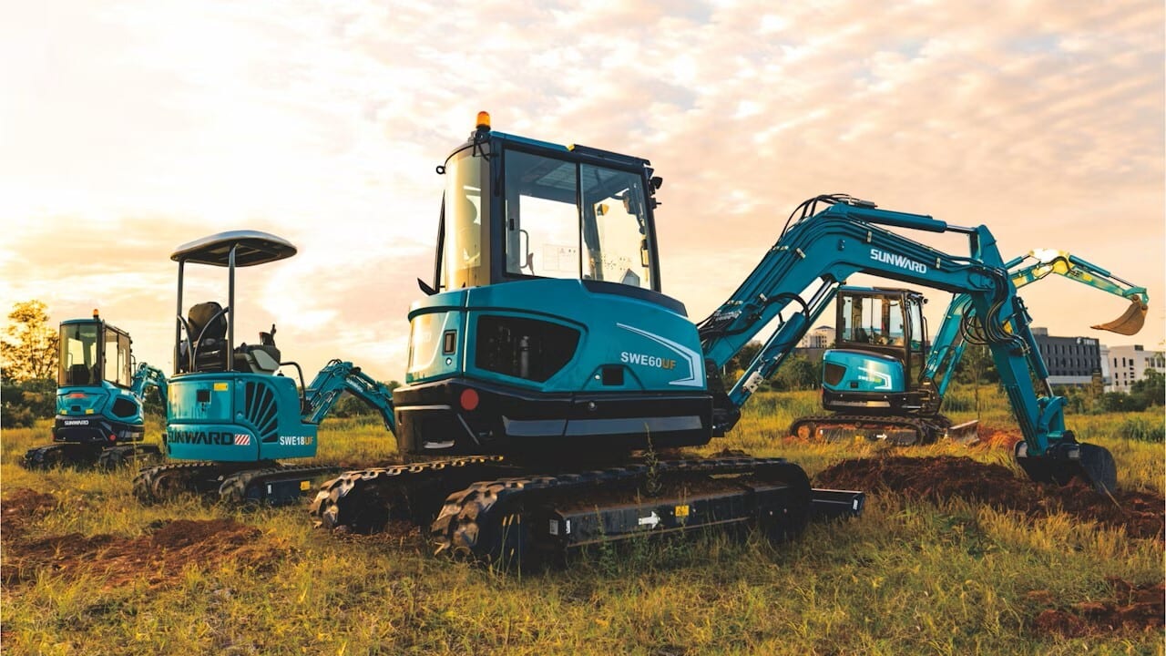 Cloud, Sky, Plant, Vehicle, Tree