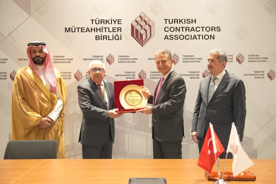 Table, Smile, Coat, Tie, Suit, Hat