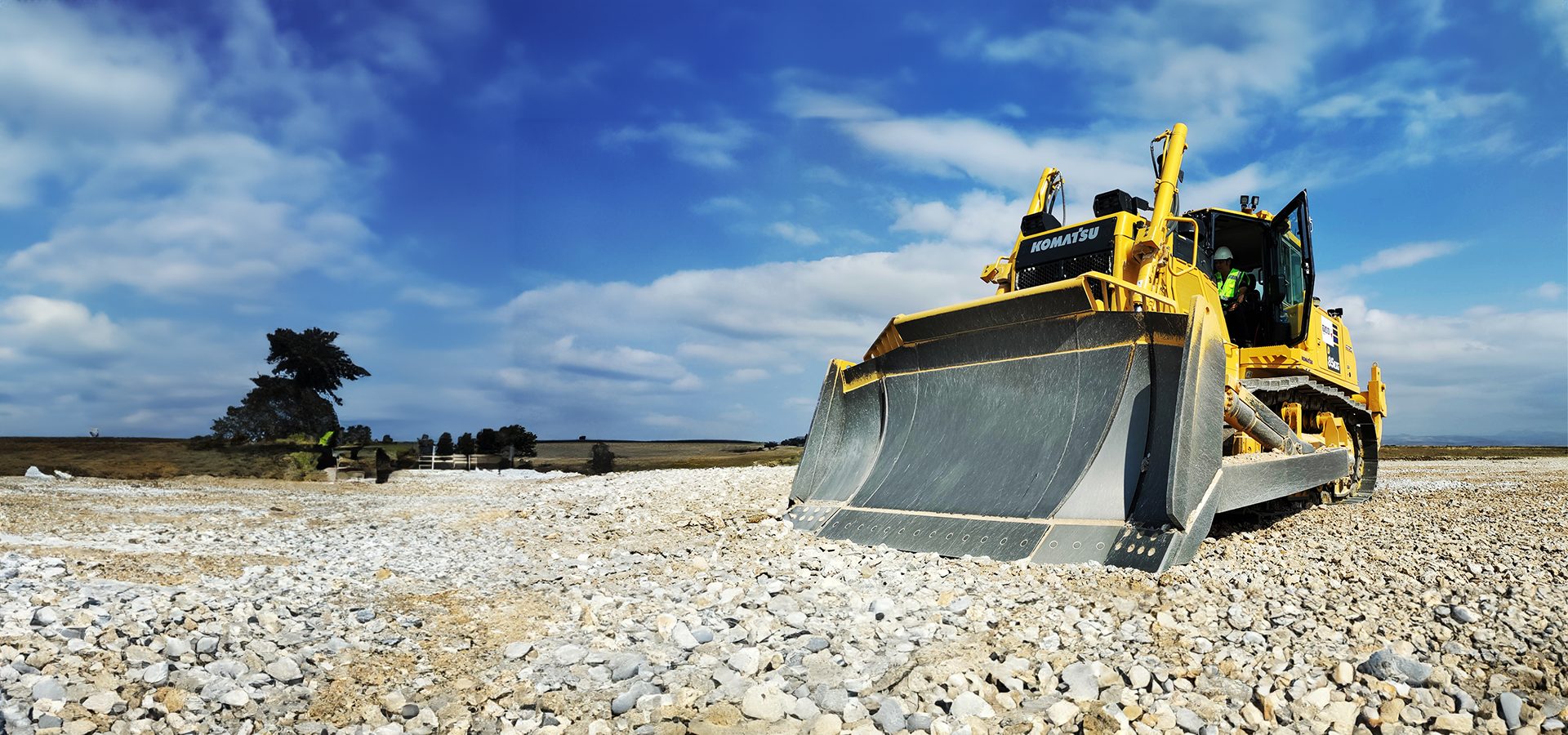 Road surface, Cloud, Sky, Vehicle, Rolling, Tree, Asphalt, Hood