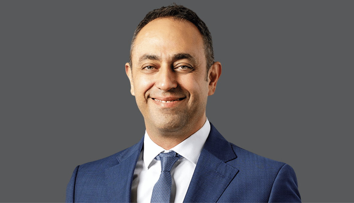 Dress shirt, Forehead, Smile, Hair, Chin, Eye, Eyebrow, Tie, Sleeve