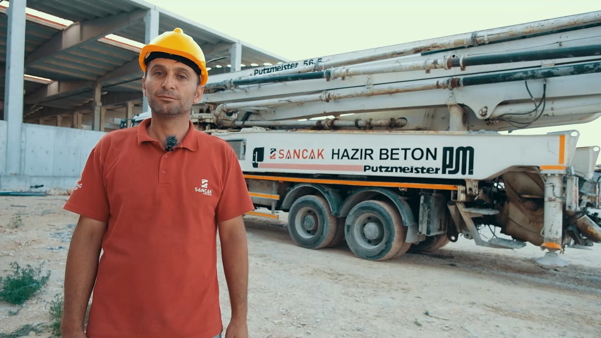 Motor vehicle, Automotive tire, Wheel, Truck, Headgear, Workwear