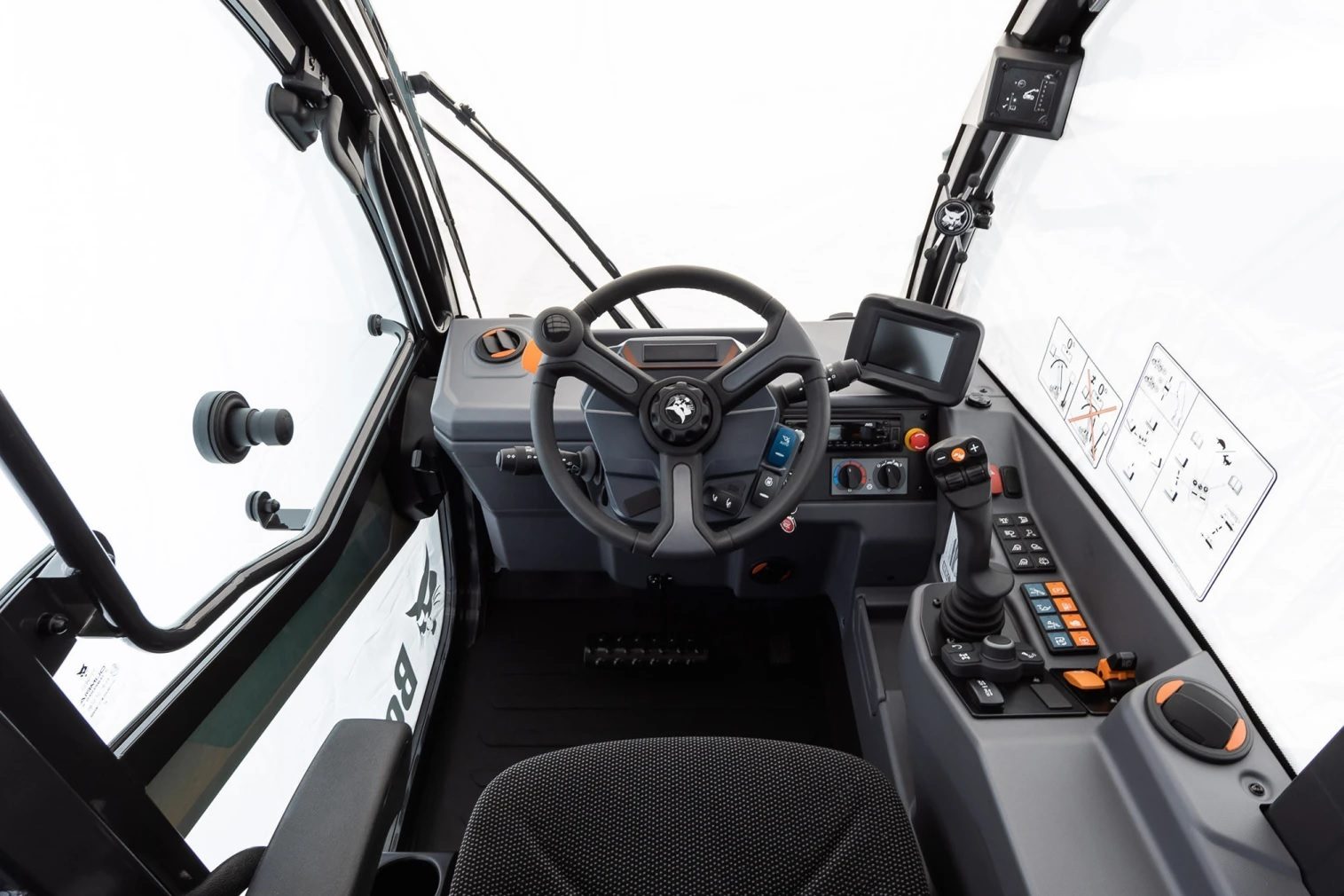 Motor vehicle, Steering part, Automotive design, Trip computer, Gauge, Speedometer