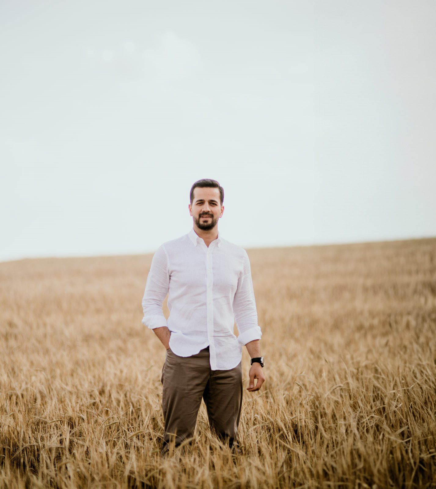 People in nature, Flash photography, Dress shirt, Plant, Sky, Gesture, Happy, Agriculture