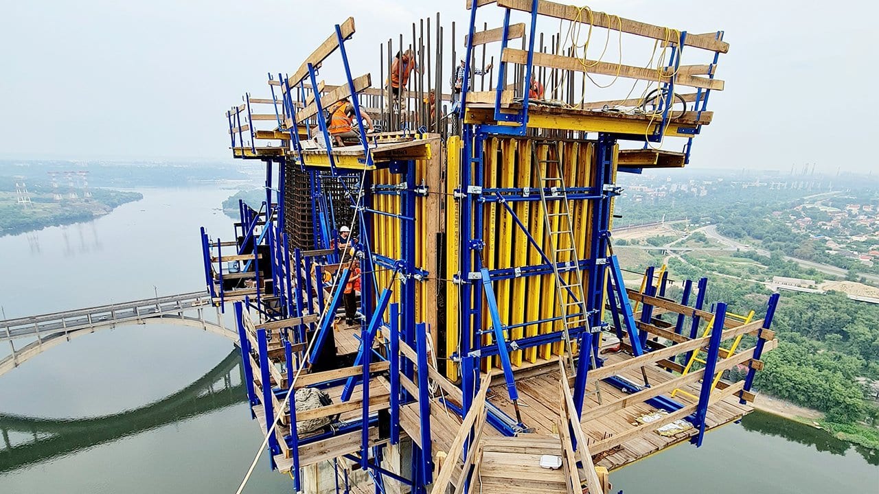 Offshore drilling, Urban design, Water, Sky