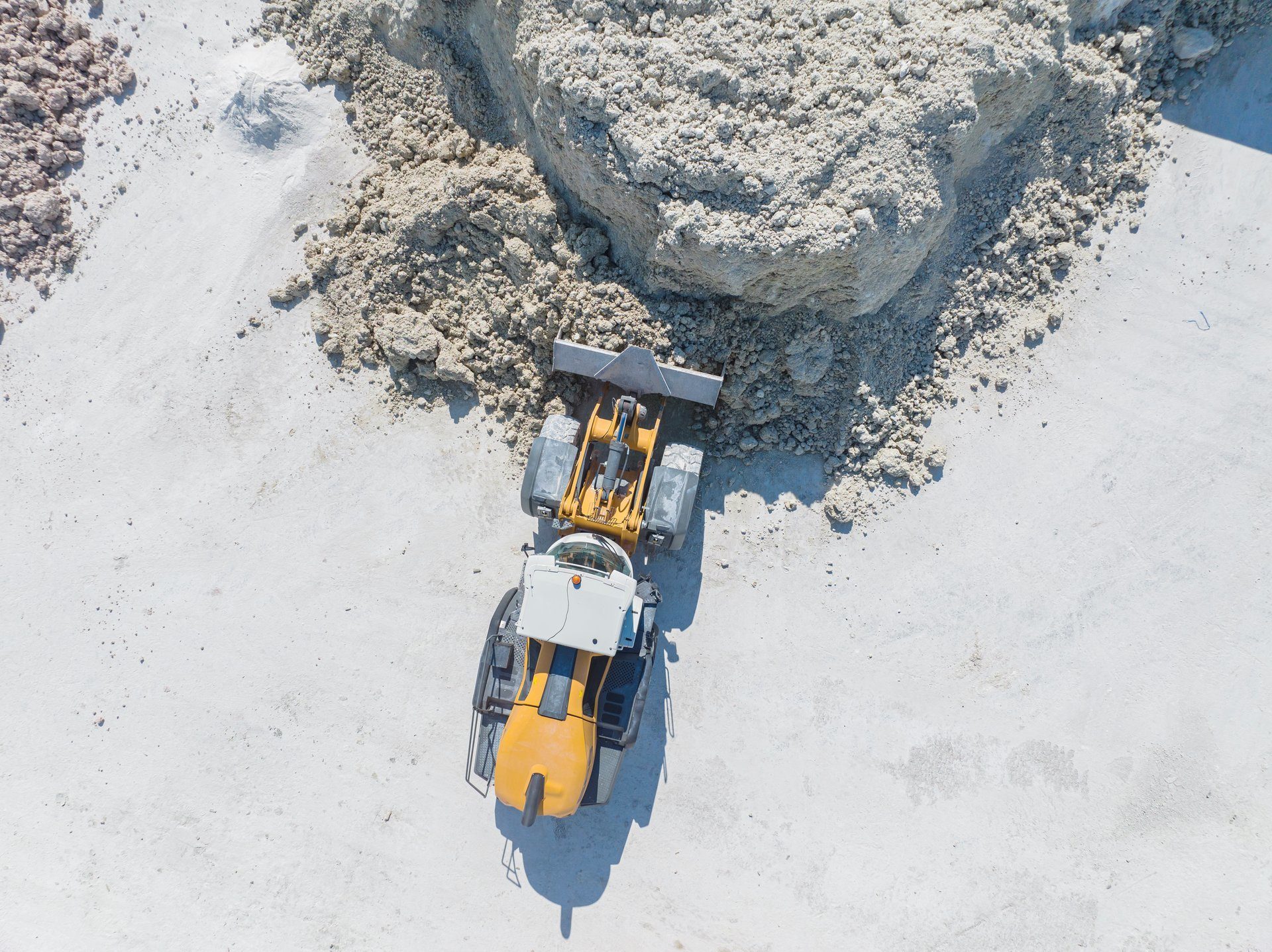 Automotive tire, Motor vehicle, Asphalt