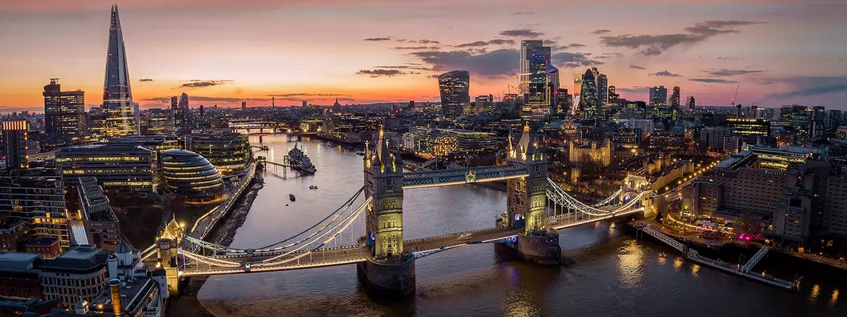 Tower block, Water, Sky, Cloud, Building, Daytime, Nature, Dusk, Afterglow
