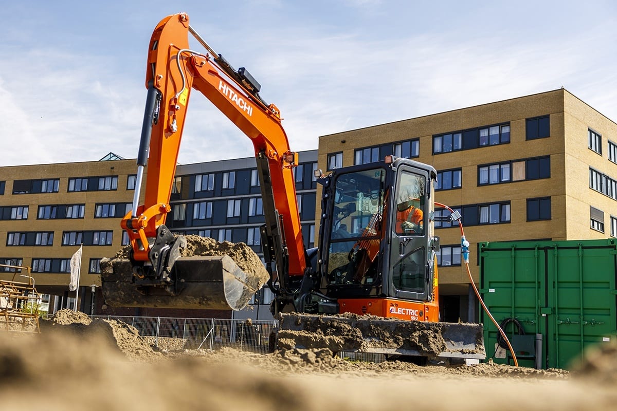 Sky, Vehicle, Building, Cloud, Asphalt