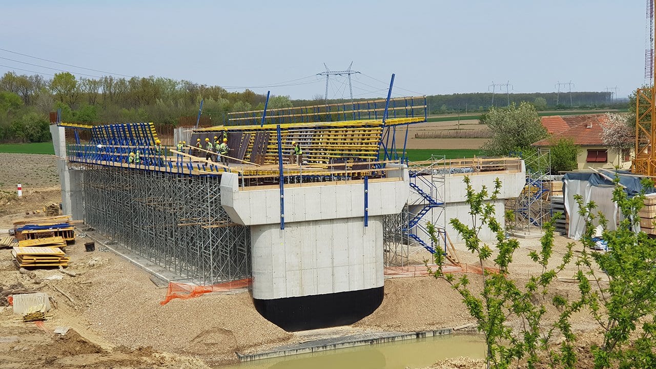 Water resources, Naval architecture, Urban design, Plant, Sky, Slope