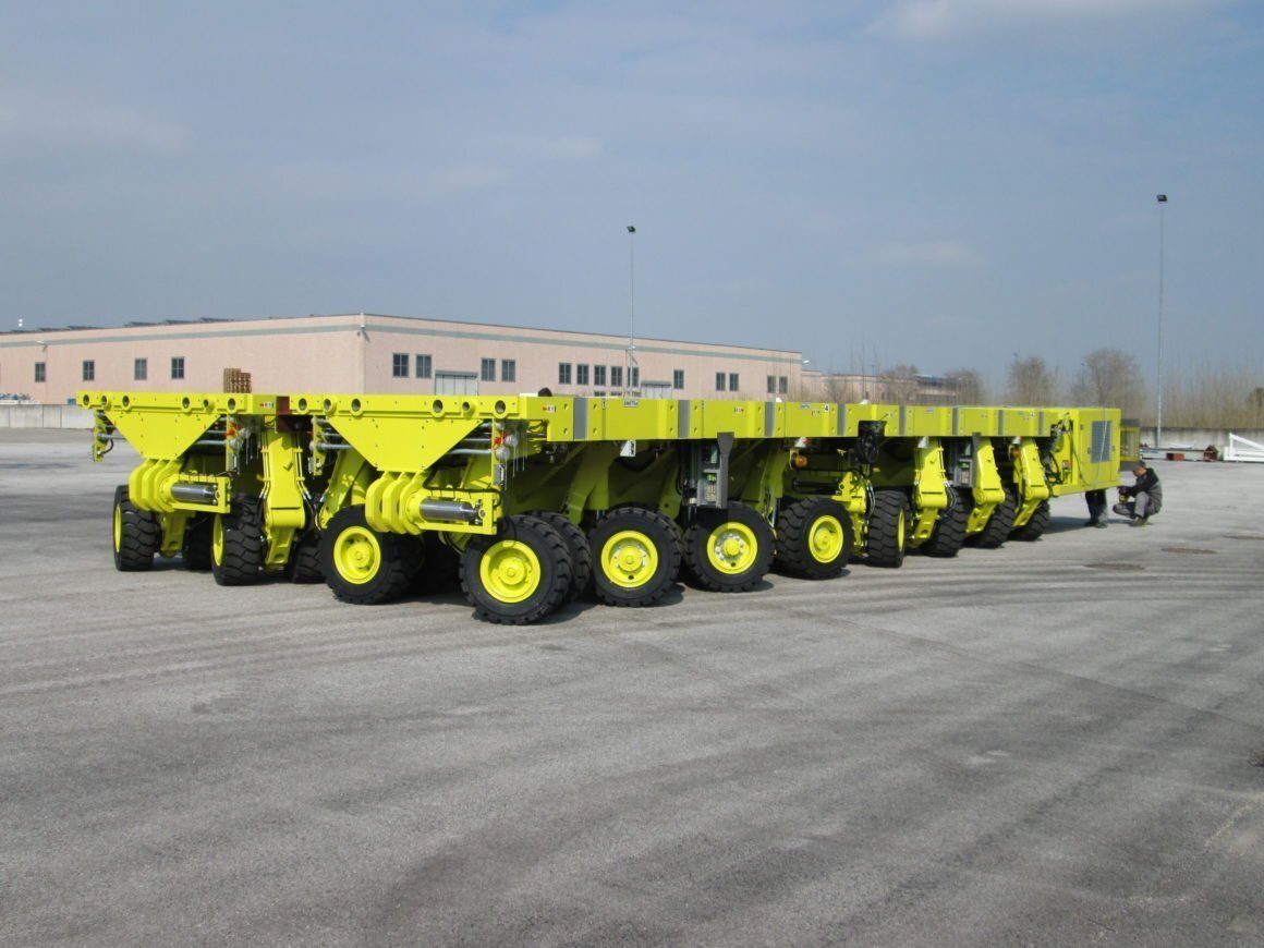Automotive tire, Motor vehicle, Agricultural machinery, Locking hubs, Synthetic rubber, Wheel, Sky, Tread