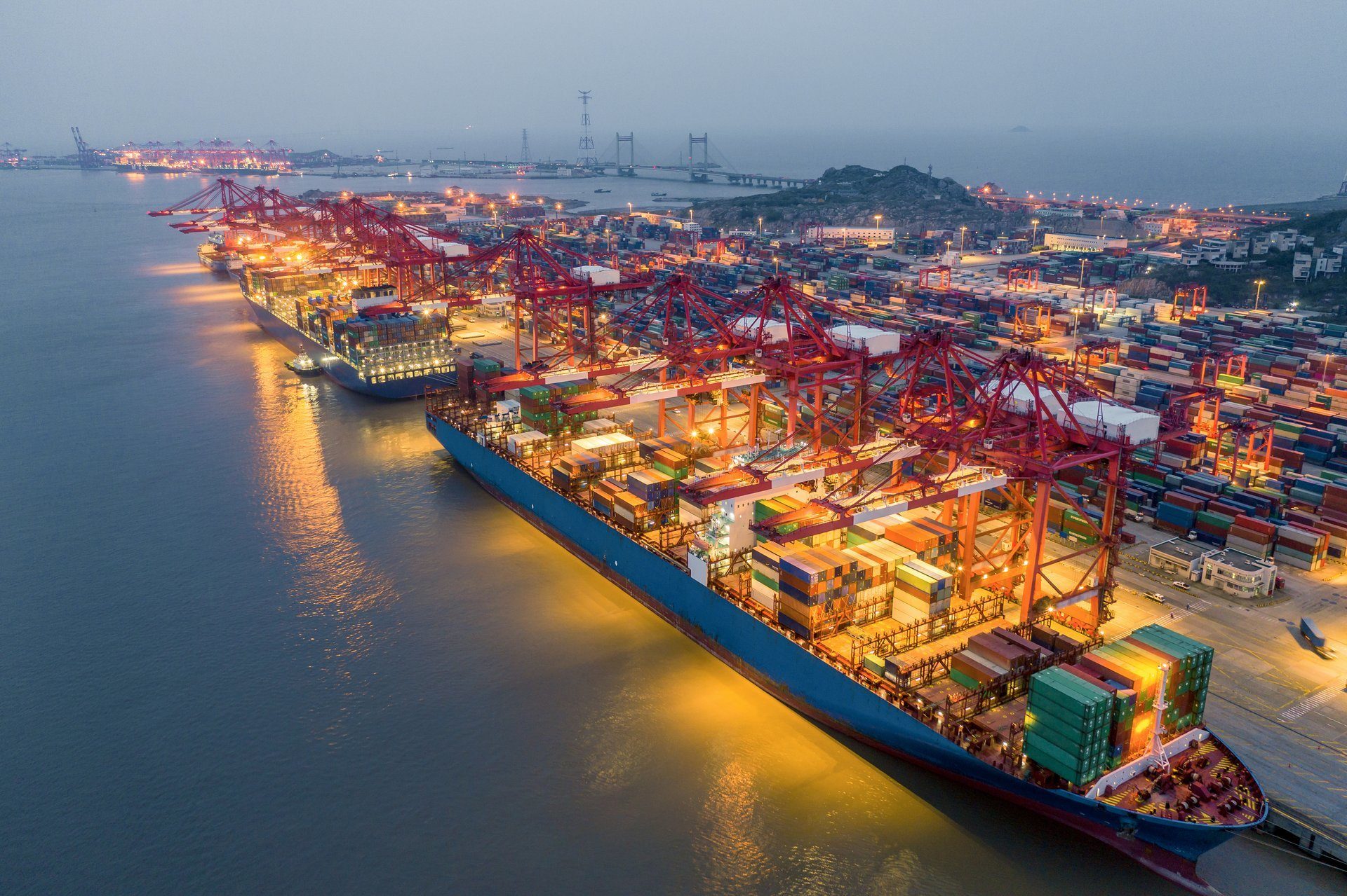 Coastal and oceanic landforms, Water resources, Urban design, Sky, Infrastructure, Vehicle, Boat, Dock, Landscape