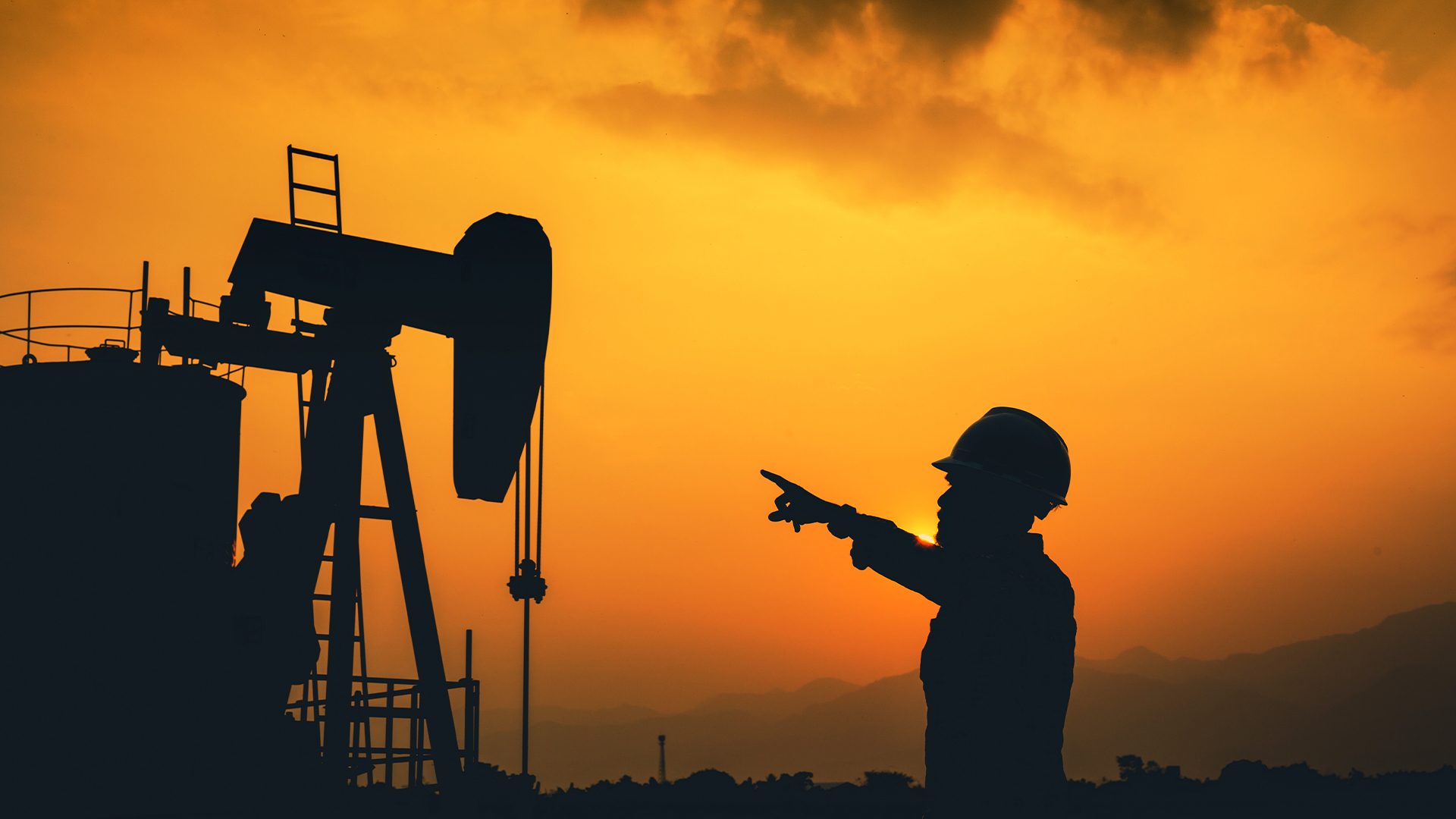 Flash photography, Sky, Cloud, Dusk, Standing, Sunset, Gesture, Sunlight, Sunrise, Horizon