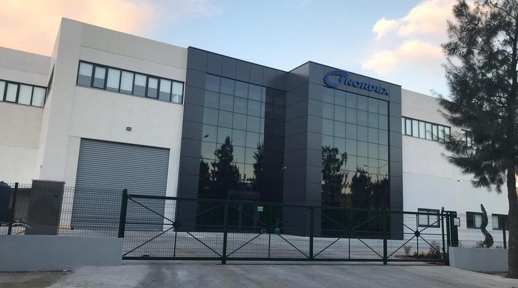 Cloud, Sky, Building, Daytime