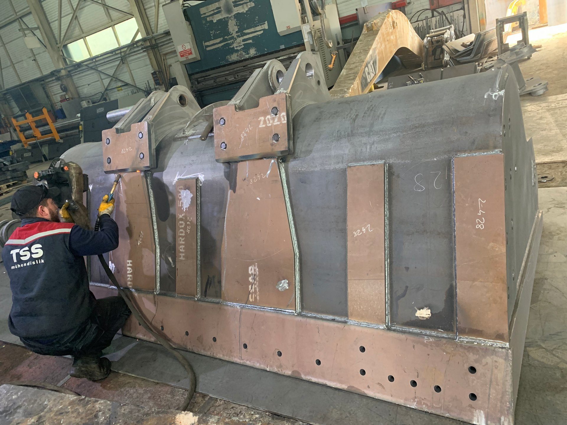 Motor vehicle, Automotive tire, Wood