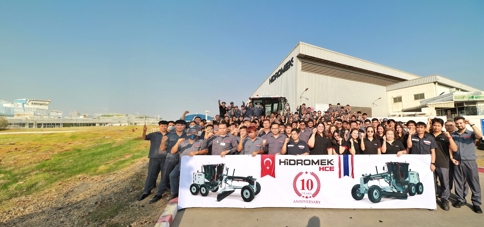 Automotive wheel system, Motor vehicle, Tire, Sky, Motorsport