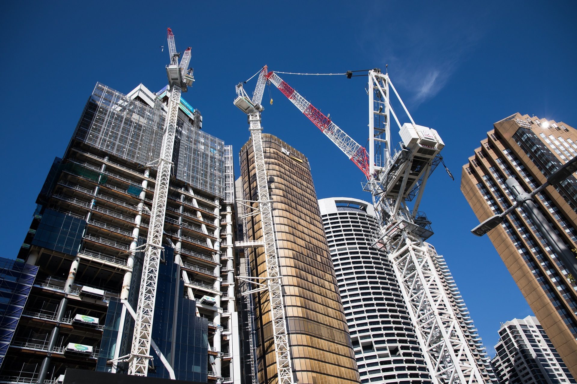 Urban design, Tower block, Sky, Skyscraper, Building, Condominium, Neighbourhood