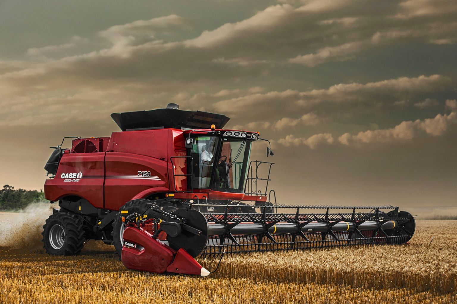 Automotive tire, Agricultural machinery, Cloud, Sky, Wheel, Plant, Vehicle, Harvester, Rolling