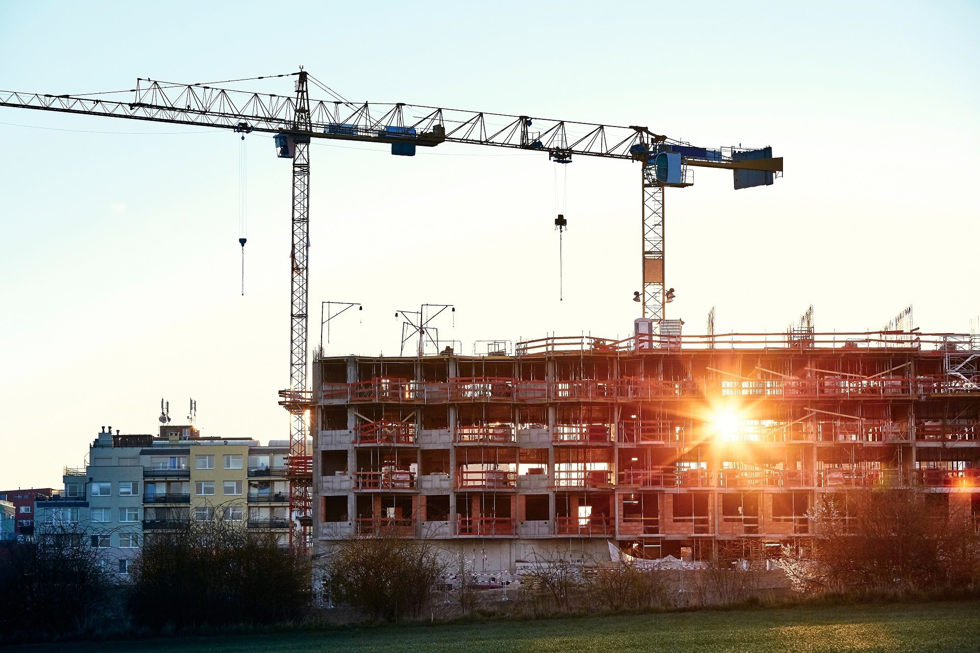 Urban design, Tower block, Sky, Building, Plant, Window, Electricity, Crane