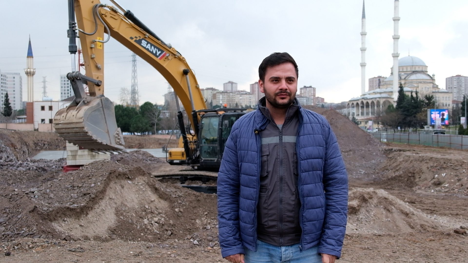 Sky, Cloud, Vehicle, Asphalt