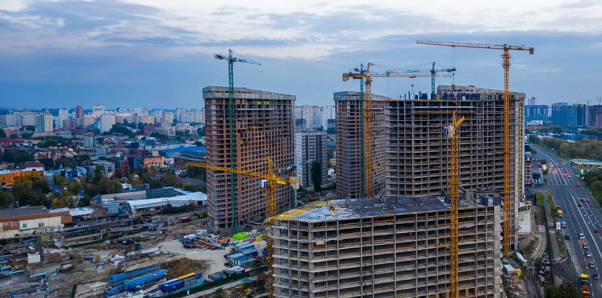 Urban design, Tower block, Residential area, Cloud, Sky, Building, Skyscraper, Architecture, Condominium, Neighbourhood