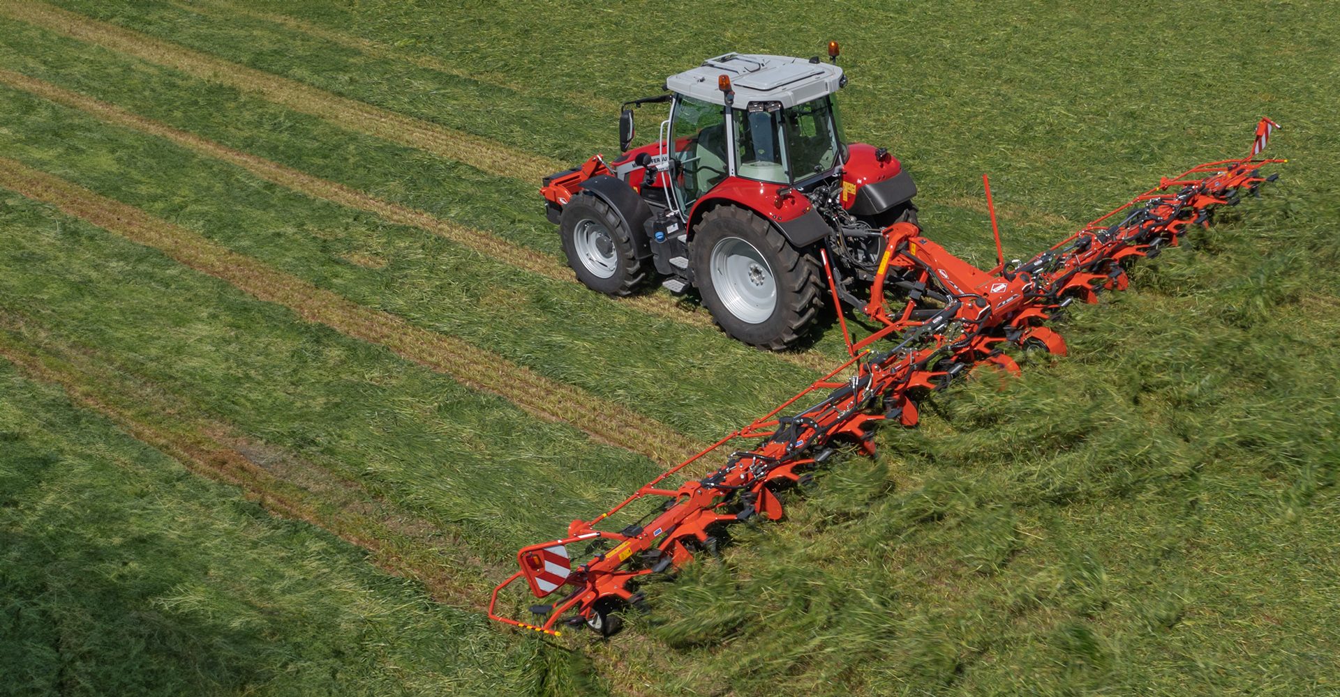 Motor vehicle, Agricultural machinery, Automotive tire, Wheel, Tractor, Plant, Grass, Agriculture
