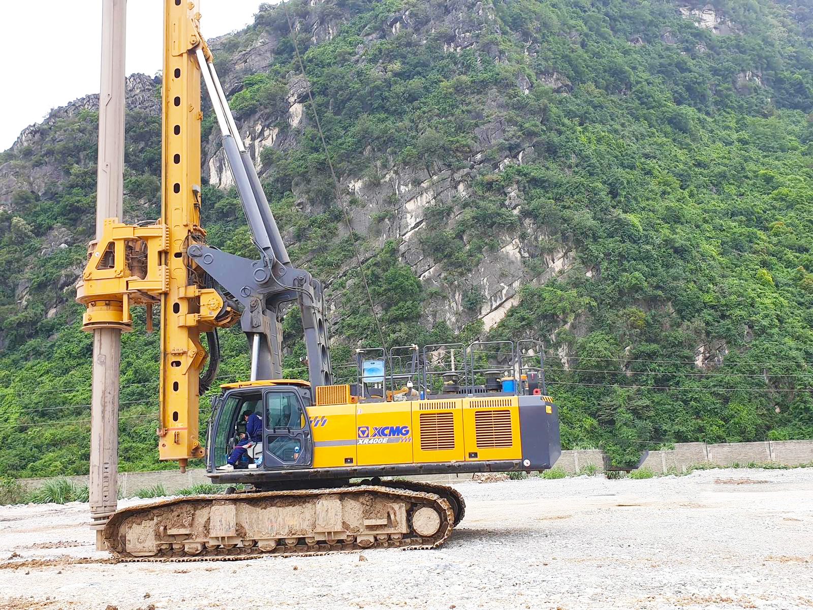 Mountain, Vehicle, Slope, Asphalt
