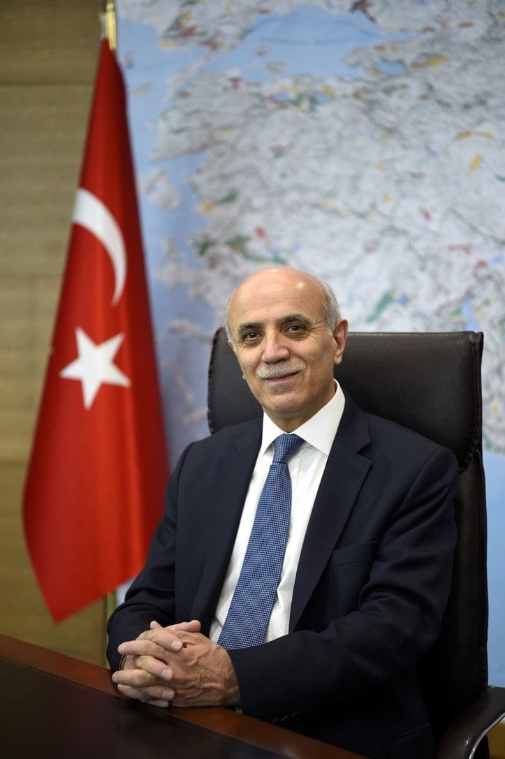 Smile, Tie, Flag, Coat, Gesture, Spokesperson, Suit