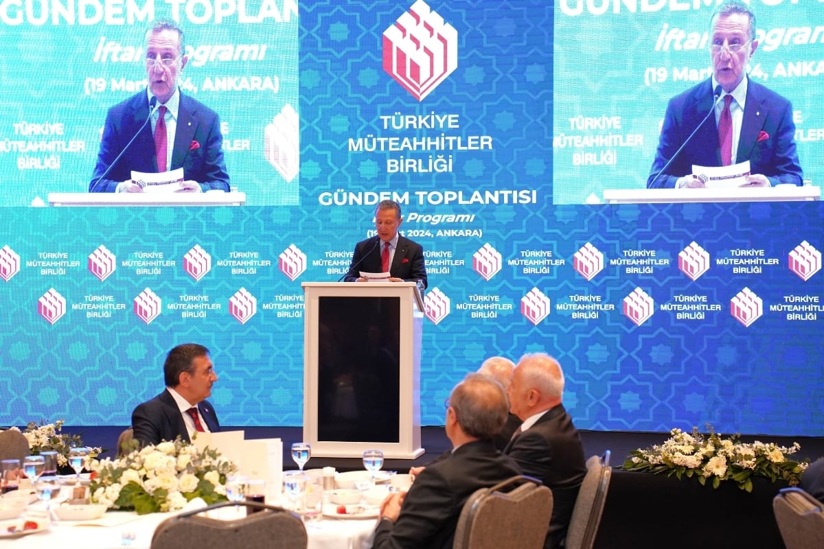 Clothing, Outerwear, Coat, World, Blue, Chair, Suit, Spokesperson, Yellow, Table